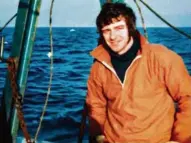  ?? ?? Left, Peter Ritchie as a young man at sea