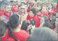  ??  ?? Mario Abdo Benítez se mostró a favor de la vida y de la familia, durante la campaña electoral (Foto de archivo)