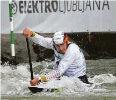 ?? Fotos: Stenglein ?? Verbissen kämpfte sich Schwaben Kanute Sideris Tasiadis durch die Fluten der Save und wurde mit seinem dritten Weltcup Sieg der Saison belohnt.