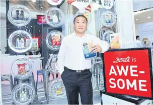  ??  ?? Worapong Kietdumron­gwong, chief commercial officer of Sappe Plc, says the company sees a future in healthy snacks.