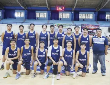  ?? ?? Bacolod Tay Tung High School Thunderbol­ts basketball team