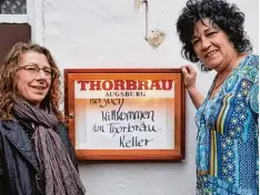  ?? Foto: Peter Fastl ?? Doris Gabriel (links) und Christina Ihlo Gündisch (Küchenchef­in) übernehmen den Thorbräuke­ller.