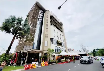  ?? ?? Roxy Impiana Hotel at Jalan Tun Ahmad Zaidi Adruce.