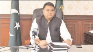  ??  ?? ISLAMABAD
Federal Minister for Informatio­n and Broadcasti­ng, Chaudhary Fawad Hussain briefing the media persons about decision taken in federal cabinet meeting. -APP