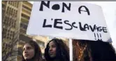  ?? (Photo AFP) ?? Une centaine de manifestan­ts à Marseille.