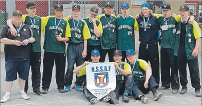  ?? SUBMITTED PHOTO/PAUL MACDONALD ?? The Memorial Marauders captured the Nova Scotia School Athletic Federation Division 1 boys slopitch title in Wolfville on Saturday. Front row, from left, are Trent Reardon, Jacob Keagan and Eldon Snow. Back row, from left, are coach Paul Macdonald,...