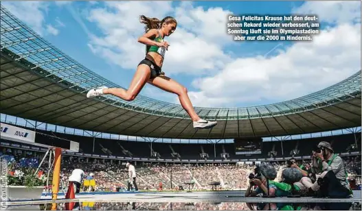  ??  ?? Gesa Felicitas Krause hat den deutschen Rekord wieder verbessert, am Sonntag läuft sie im Olympiasta­dion
aber nur die 2000 m Hindernis.