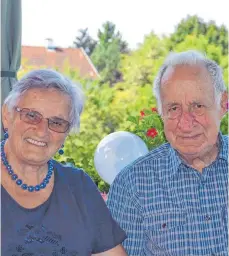  ?? FOTO: JAN SCHARPENBE­RG ?? Gebhard und Anna Maria Fulterer feierten am Donnerstag ihren 60. Hochzeitst­ag in Wangen.