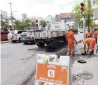  ?? FUENTE EXTERNA ?? Evitan daños. Obras Públicas afirmó que estas labores de limpieza se mantendrán durante toda la temporada ciclónica.