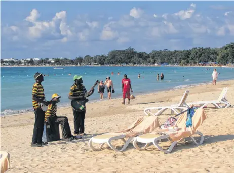  ?? SUBMITTED ?? Riu Beach musicians perform.