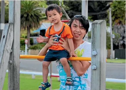  ?? SUPPLIED ?? Alpha Leung’s son Ashton, 4, is already a share investor and will grow up in a world of online investing and ‘‘roboadvice’’.