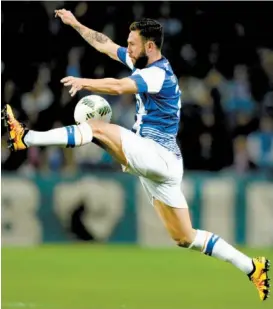  ??  ?? Miguel Layún en el partido de ayer con el Porto