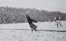  ??  ?? 2 Hibernian goalkeeper Gordon Marshall in action against Motherwell at a snowy Easter Road in December 1969.