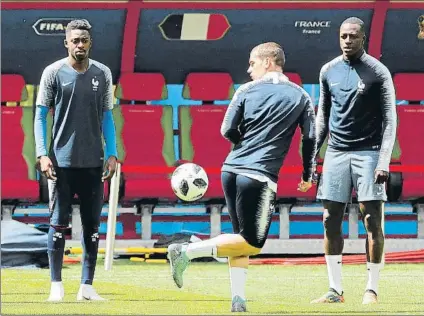  ?? FOTO: EFE ?? Griezmann, la gran esperanza de Francia Dembélé podrá acompañar al galo en la línea de ataque