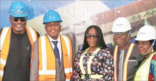  ??  ?? L-R: Otunba Tobiloba Lawal; Lagos State, Commission­er for Housing, Moruf Akinderu Fatai; Chief Operating Officer, Eximia Realty Company Limited, Mrs. Obi Ubahakwe; Chaiman Eximia, Hakeem Ogunniran; and his wife Dr. Mrs. Iyabode Ogunniran, at the groundbrea­king of Fiona-Lawton Apartments, Lekki… recently