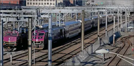  ?? STAFF PHOTO BY MATT STONE — BOSTON HERALD ?? A Massachuse­tts lawmaker filed legislatio­n that would remove commuter rail operations from the MBTA.