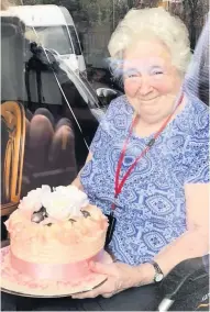  ??  ?? Amazing Marie enjoys her 85th cake at Summerlee House in Coatbridge