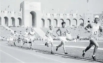  ?? ?? Histórico. Juan Carlos Zabala, al frente, ganador del maratón olímpico en Los Ángeles 1932.