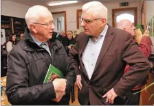  ??  ?? Joe Higgins (right) in conversati­on with his cousin Fr Jim Sheehy in An Díseart.