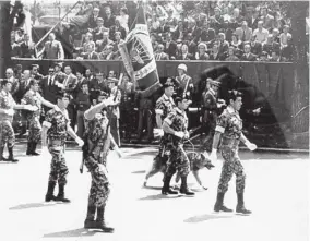  ?? EFE ?? Desfile militar durante el día de las Fuerzas Armadas en los años 80