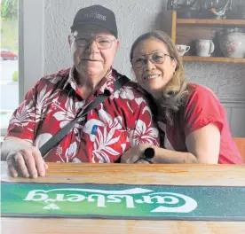  ?? Photo / Rebecca Mauger ?? David and Malou Honore were publicans of Waikino Hotel during the 1981 floods.