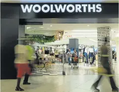  ?? Picture: DAYLIN PAUL ?? WAY TO GO: Woolworths board endorses chief executive Ian Moir