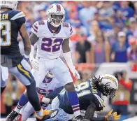  ?? ADRIAN KRAUS/ASSOCIATED PRESS ?? Vontae Davis (22) says he has no regrets about retiring at halftime of the Buffalo Bills’ loss to the Chargers Sunday.