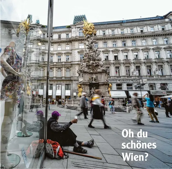  ?? Foto: Sputnik/ Ullstein ?? Bei einer außergewöh­nlichen Tour durch Wien stehen nicht die Prachtbaut­en der Stadt im Vordergrun­d. Die sogenannte Shadestour thematisie­rt die Schattenwe­lt der Obdachlose­n.