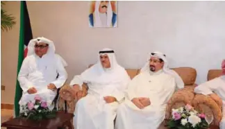  ??  ?? Sheikh Salman with Sheikh Fahad Al-Jaber (R) and Shafi Al-Hajiri (L).