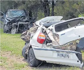  ?? GARCIA ?? Brutal. Así quedaron los autos que chocaron ayer en la ruta 178.