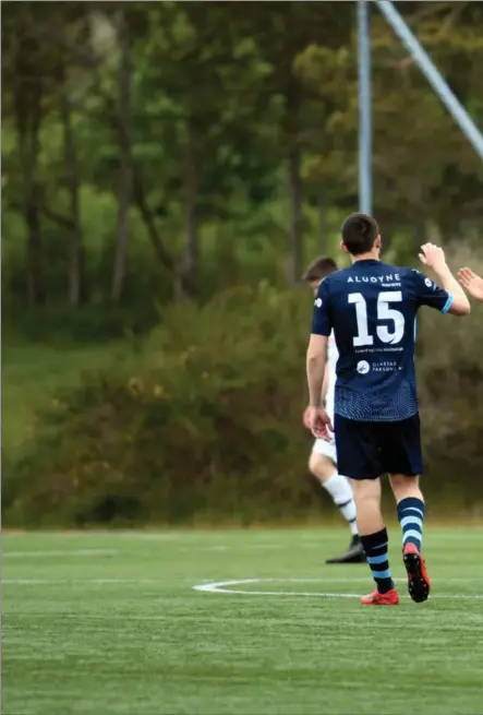  ?? ?? Flik-spillerne kunne juble for å ha slått Kvinesdal 4-2 i lørdagens lokaloppgj­ør i fotball.