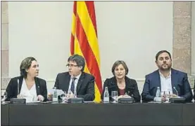  ?? DAVID AIROB ?? Colau, Puigdemont, Forcadell y Junqueras en la cumbre