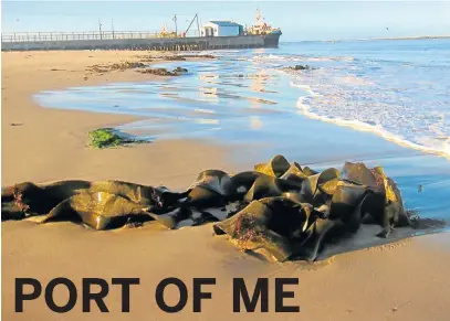  ?? Pictures: ANDRÉ ROSE ?? ALL CLEAR: The beach at Port Nolloth, left; and below, the Catholic church