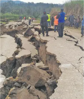  ??  ?? Results of the earthquake in Papua New Guinea.