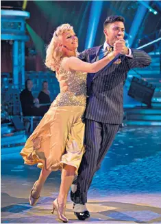 ??  ?? Debbie and Giovanni danced a Fred-andginger-inspired quickstep for Movie Week