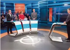  ?? Foto: Jule Roehr/ZDF/dpa ?? Beim „Schlagabta­usch“konnten CSU, Grüne und Linke um Stimmen werben. Im Ers ten machten AfD und FDP den TV „Fünfkampf“perfekt.