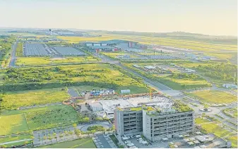  ?? Picture: Twitter ?? BIG DREAMS. A Park Inn by Radisson hotel will be developed next to the Dube TradePort head office building at King Shaka Internatio­nal seen in the foreground.