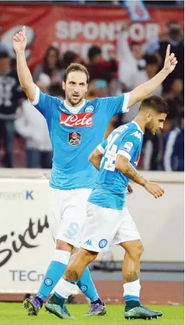  ?? ANSA ?? Gonzalo Higuain, 27 anni, e Lorenzo Insigne, 24.