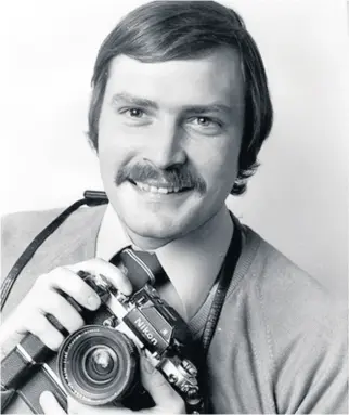  ??  ?? Photograph­y great Former Advertiser man Craig Halkett passed away suddenly