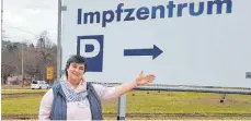  ?? FOTO: PR ?? Sie arbeitet im Impfzentru­m am Ulmer Messegelän­de als Helferin. Sie organisier­te die Demo der Reisebranc­he auf dem Ulmer Münsterpla­tz.