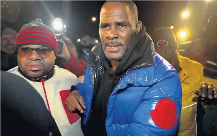  ?? CHRIS SWEDA/CHICAGO TRIBUNE ?? R&amp;B star R. Kelly, who turned himself in and was arrested Friday in Chicago, is accused of sexually abused four people.