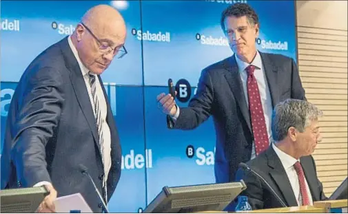  ?? INMA SAINZ DE BARANDA ?? El presidente del Sabadell, Josep Oliu, con el consejero delegado Jaume Guardiola