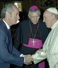  ?? ?? L’incontro Il governator­e Luca Zaia con Papa Francesco e il patriarca di Venezia, Francesco Moraglia