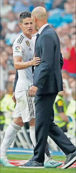  ??  ?? RECONCILIA­DOS. Zidane le dio a James la titularida­d. Por fin.