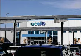  ?? NATRICE MILLER/AJC FILE ?? Qcells plans to expand this solar manufactur­ing plant in Dalton while starting work on a new 3.3-gigawatt facility in Cartersvil­le, which will open in 2024.