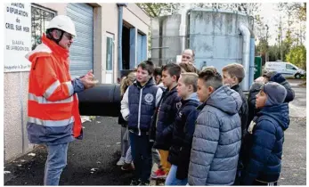  ??  ?? Des écoliers, comme ceux de Touffrevil­le-sur-Eu, ont visité la station d’épuration de Criel.