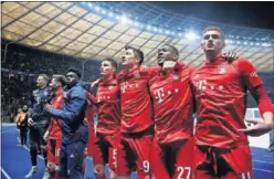  ??  ?? El Bayern de Múnich celebra el triunfo ante el Hertha de Berlín.