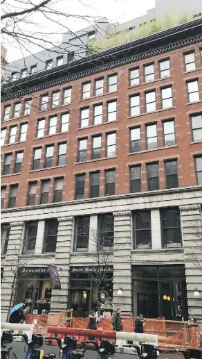  ?? KRISTEN HARTKE FOR THE WASHINGTON POST ?? David Bowie lived at 285 Lafayette St., the site of a one-time chocolate factory.