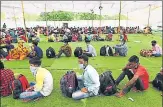  ?? VIPIN KUMAR/HT ?? Stranded migrant workers waiting at a shelter in Delhi.