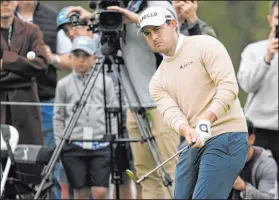  ?? Ryan Sun
The Associated Press ?? Ahead by as many four shots Saturday on the back nine, Patrick Cantlay settled for a 1-under 70 in Los Angeles.